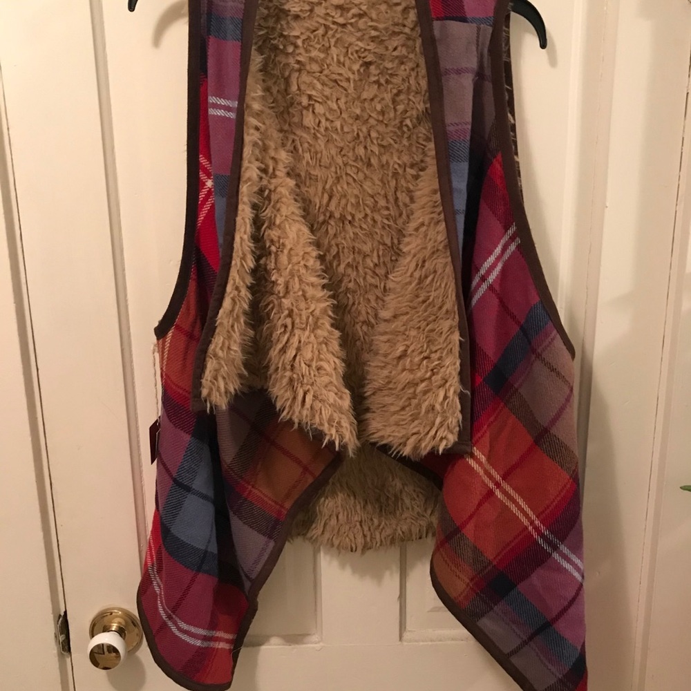Reversible vest